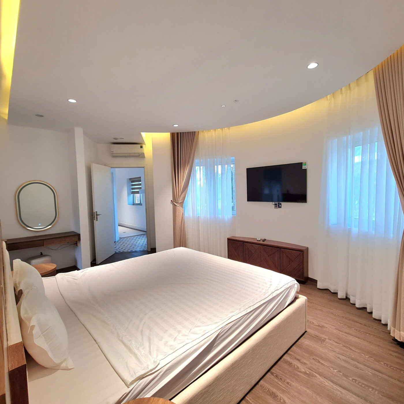 Hoa Tiên Travel || Du Lịch Khắp Muôn Nơi!